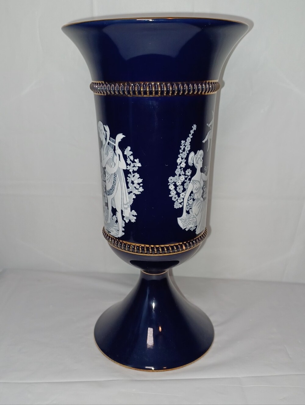 Vintage Hand Made Florentine Italy Blue Classical Vase with White Cameo Motif - Picture 10 of 16